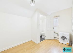 Flat Five Bedroom- click for photo gallery